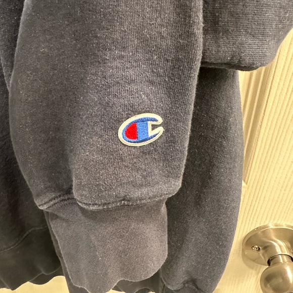 Champion/ STL / Crew Neck Pullover - Picture 3 of 4